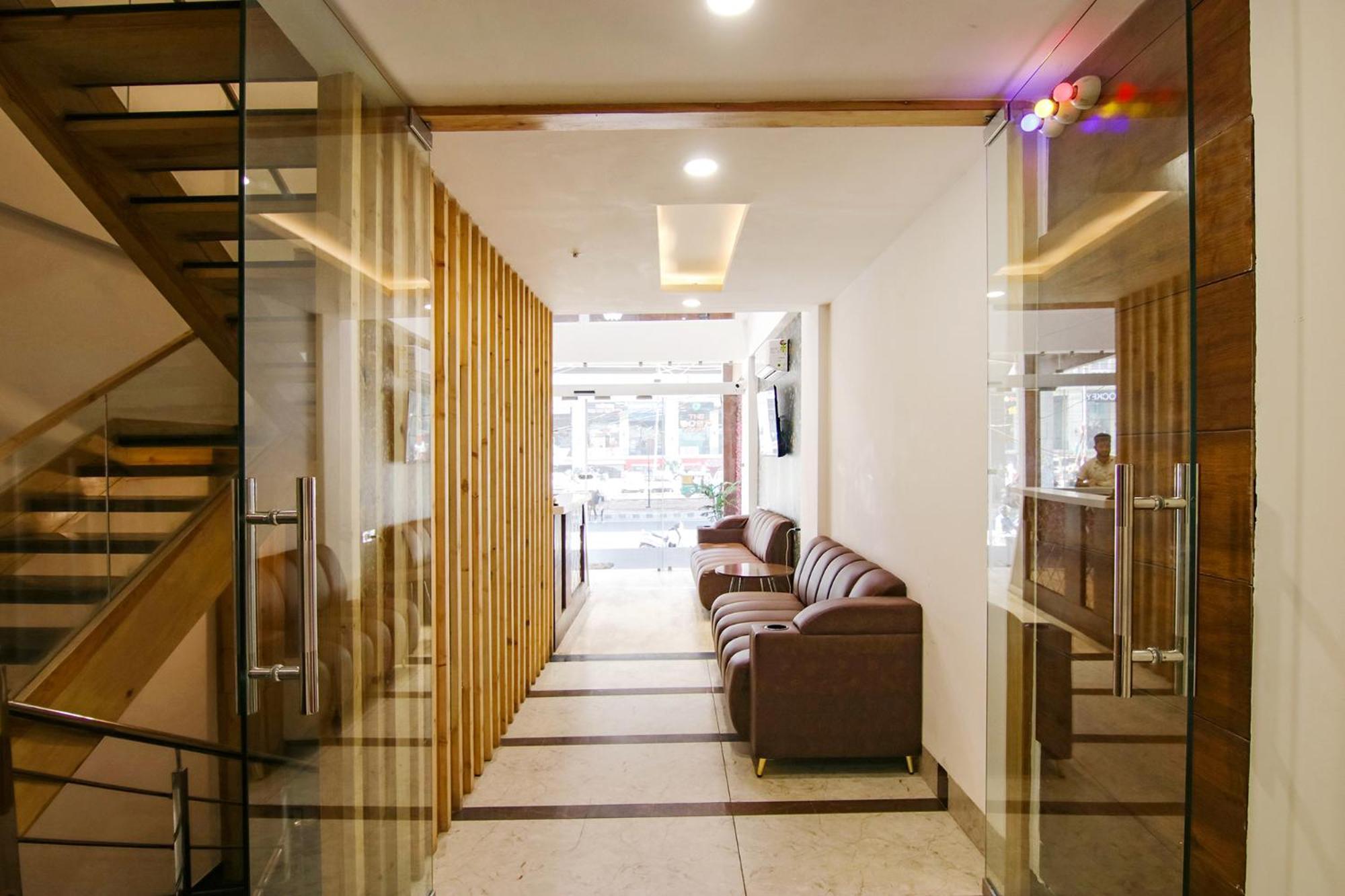 Fabhotel Prism Grand Zirakpur Екстериор снимка