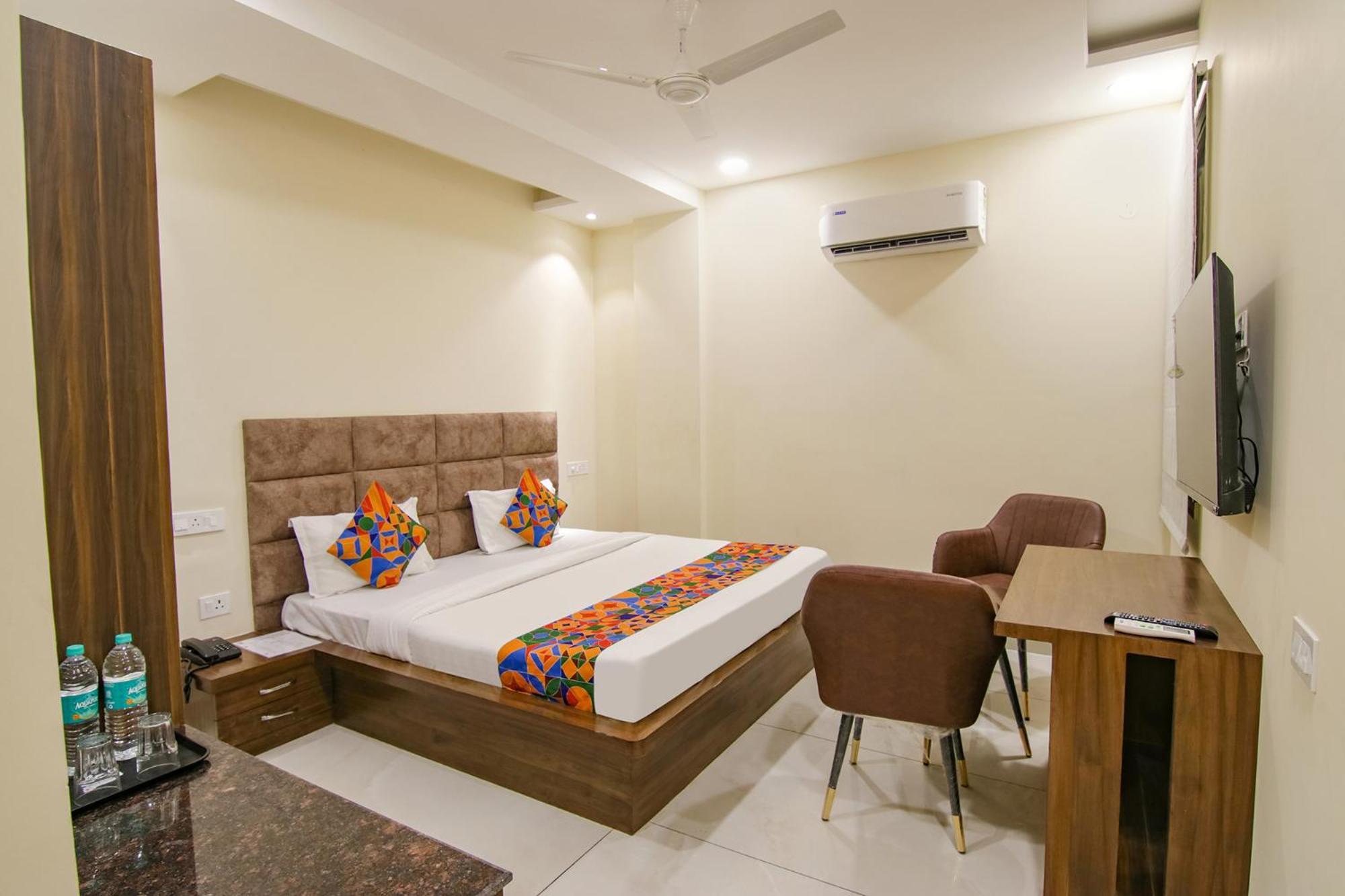 Fabhotel Prism Grand Zirakpur Екстериор снимка