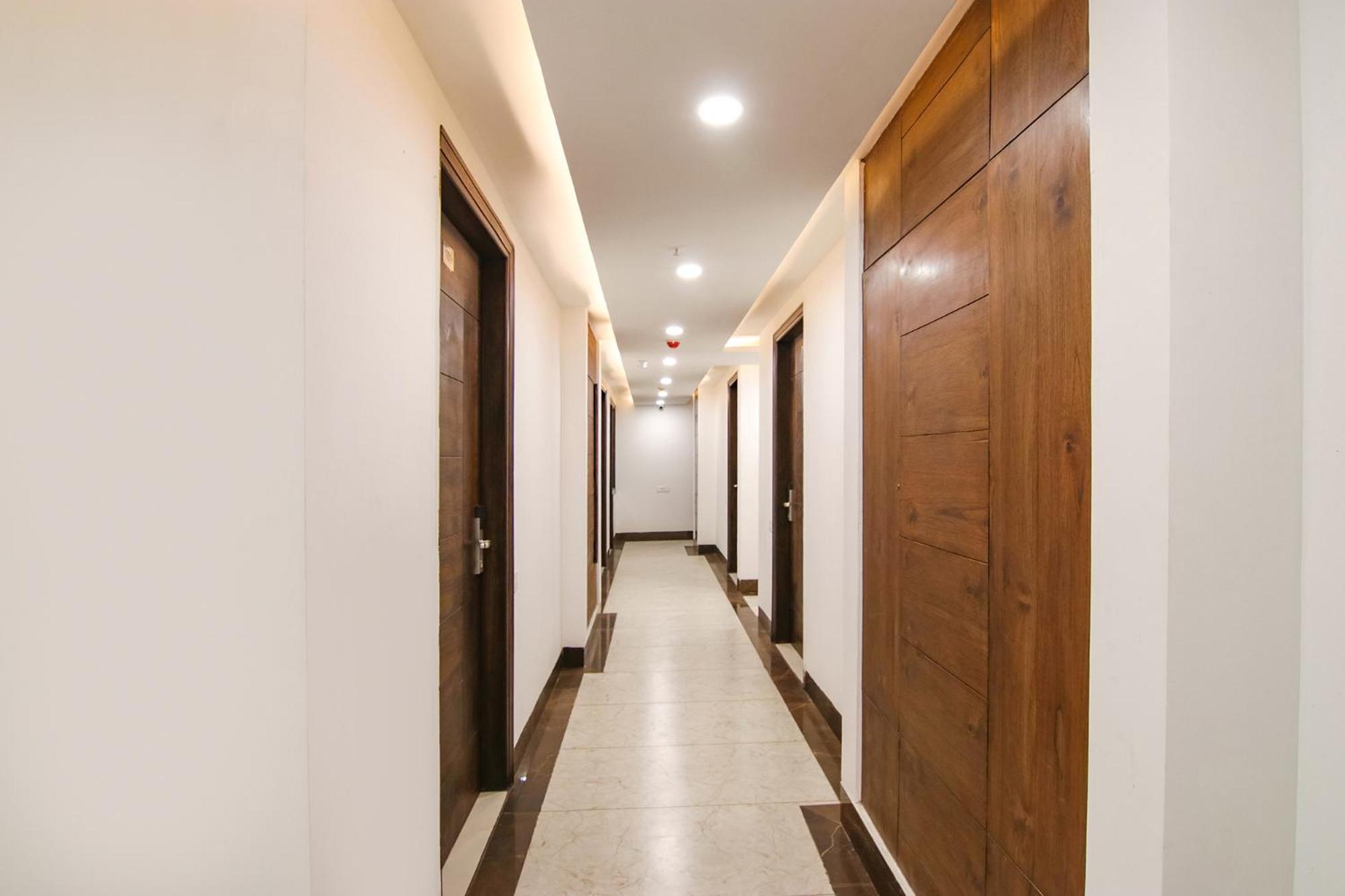 Fabhotel Prism Grand Zirakpur Екстериор снимка